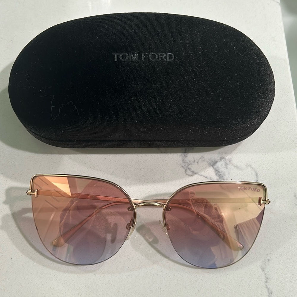 Tom Ford Ingrid 02 cat eye shaped pink aviator sunglasses